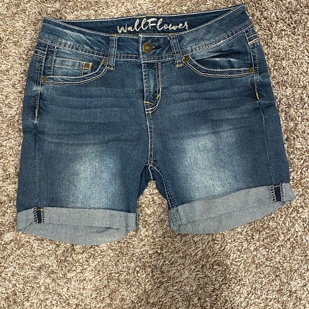 Wall Flower Jean Shorts